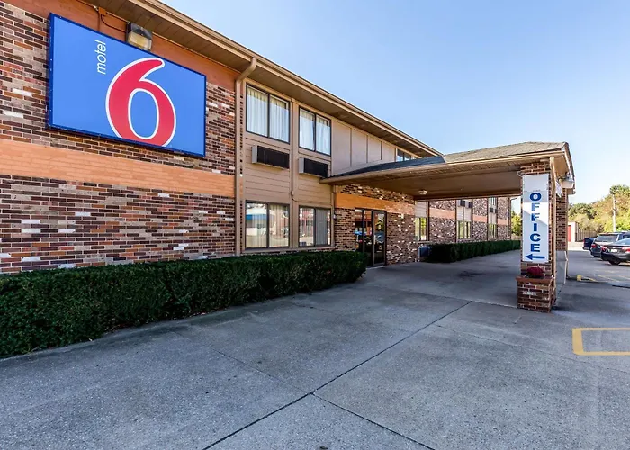 6-troy, Il Hotel 4*