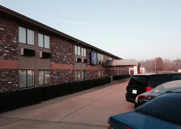 6-troy, Il Hotel 4*