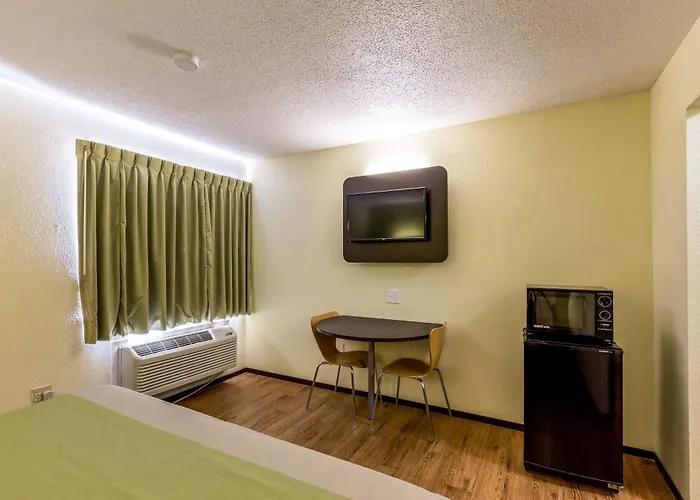 6-troy, Il Hotel 4*